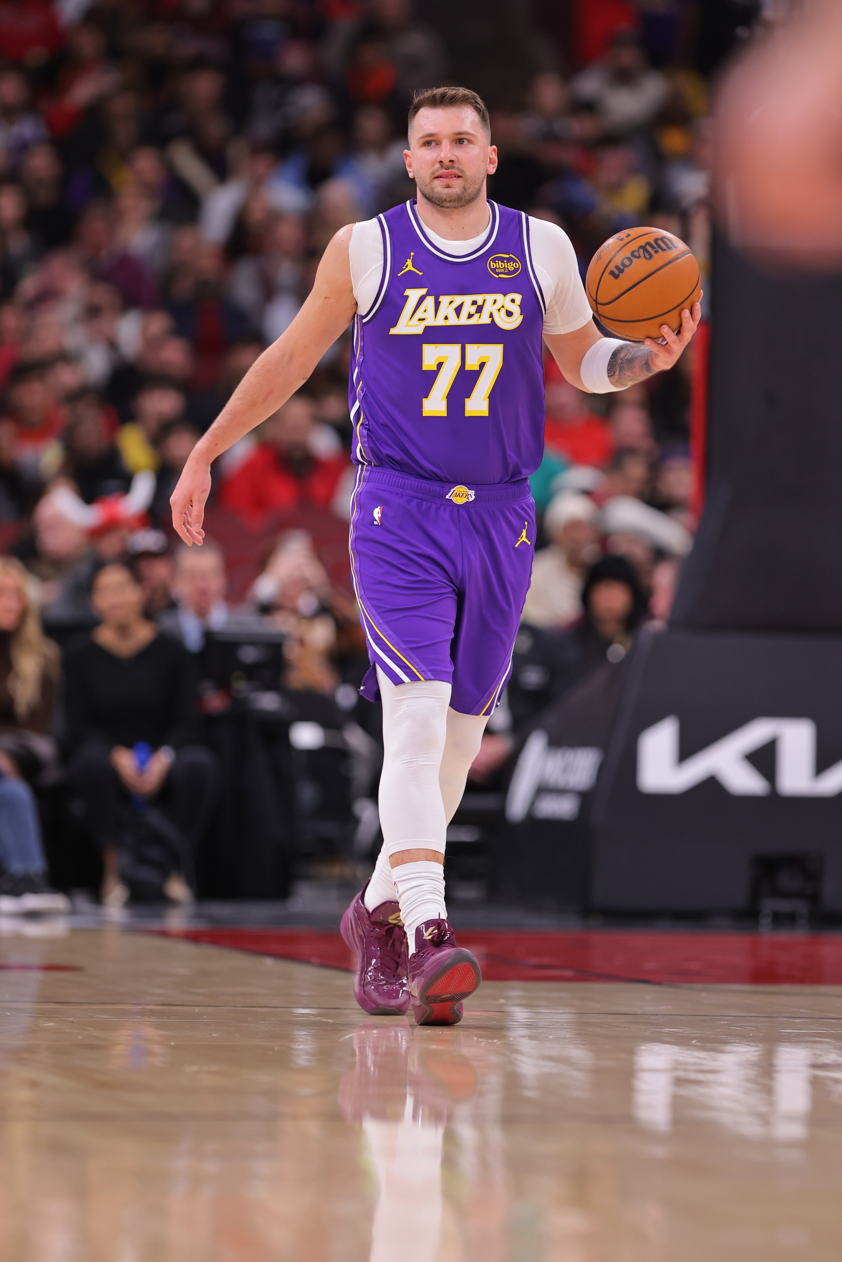 九游游戏中心-东契奇生涯至今20次砍下45+ 比NBA历史上99.7%的球员都多